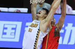 开云官网- 法网八强战激情夜！胡金秋里突外投，本菲卡血战上海海港