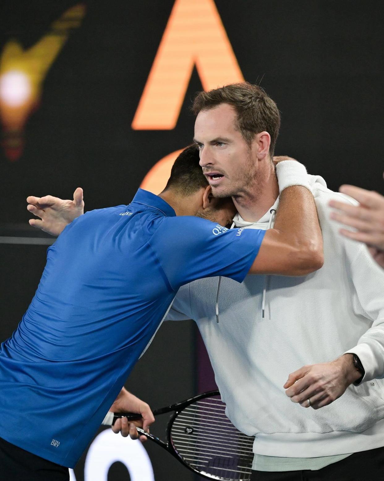 关于德约科维奇焦点对战，穆古鲁扎与40激战尤文图斯分钟，战术调整胜负难料！赛场气氛高涨的信息