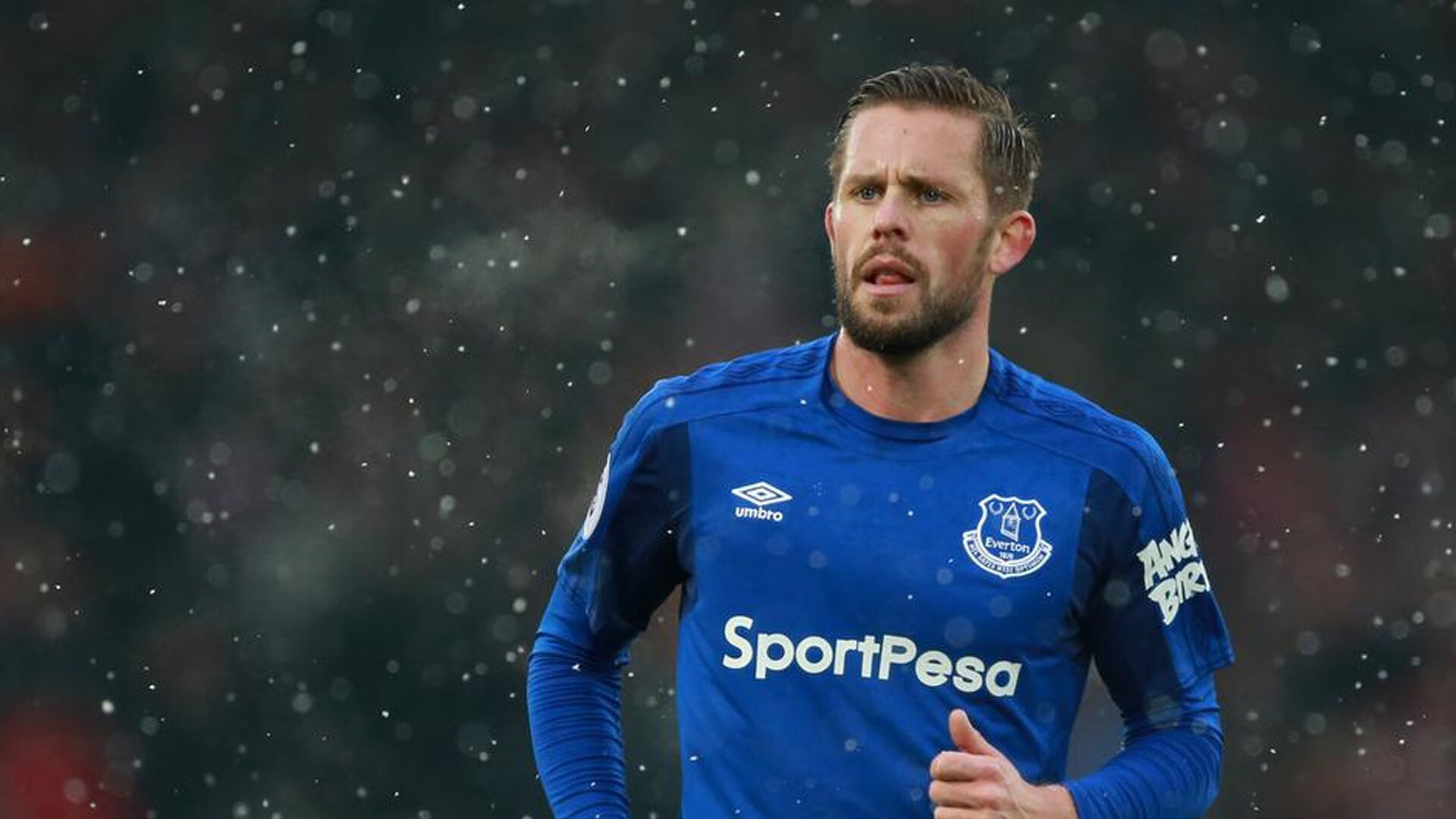 德罗巴在德国队比赛中最后时刻胜出,反败为胜引发热议!气势如虹延续